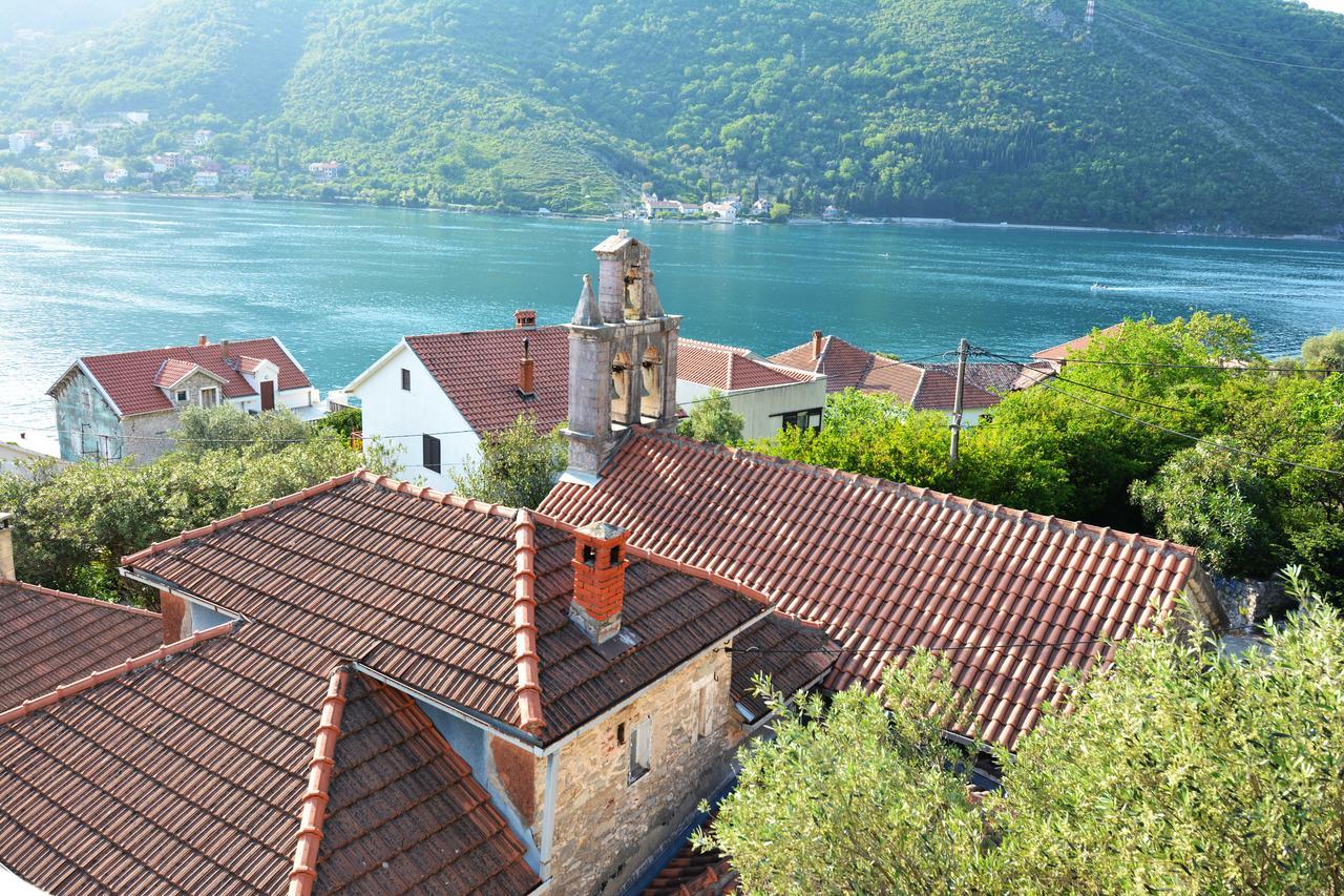 Tale House Montenegro Tivat Bagian luar foto