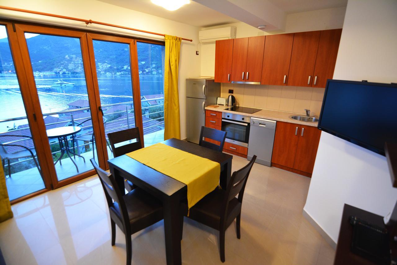 Tale House Montenegro Tivat Bagian luar foto
