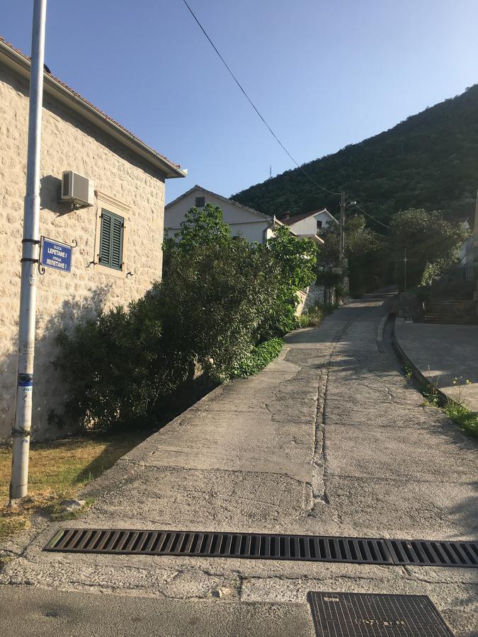 Tale House Montenegro Tivat Bagian luar foto