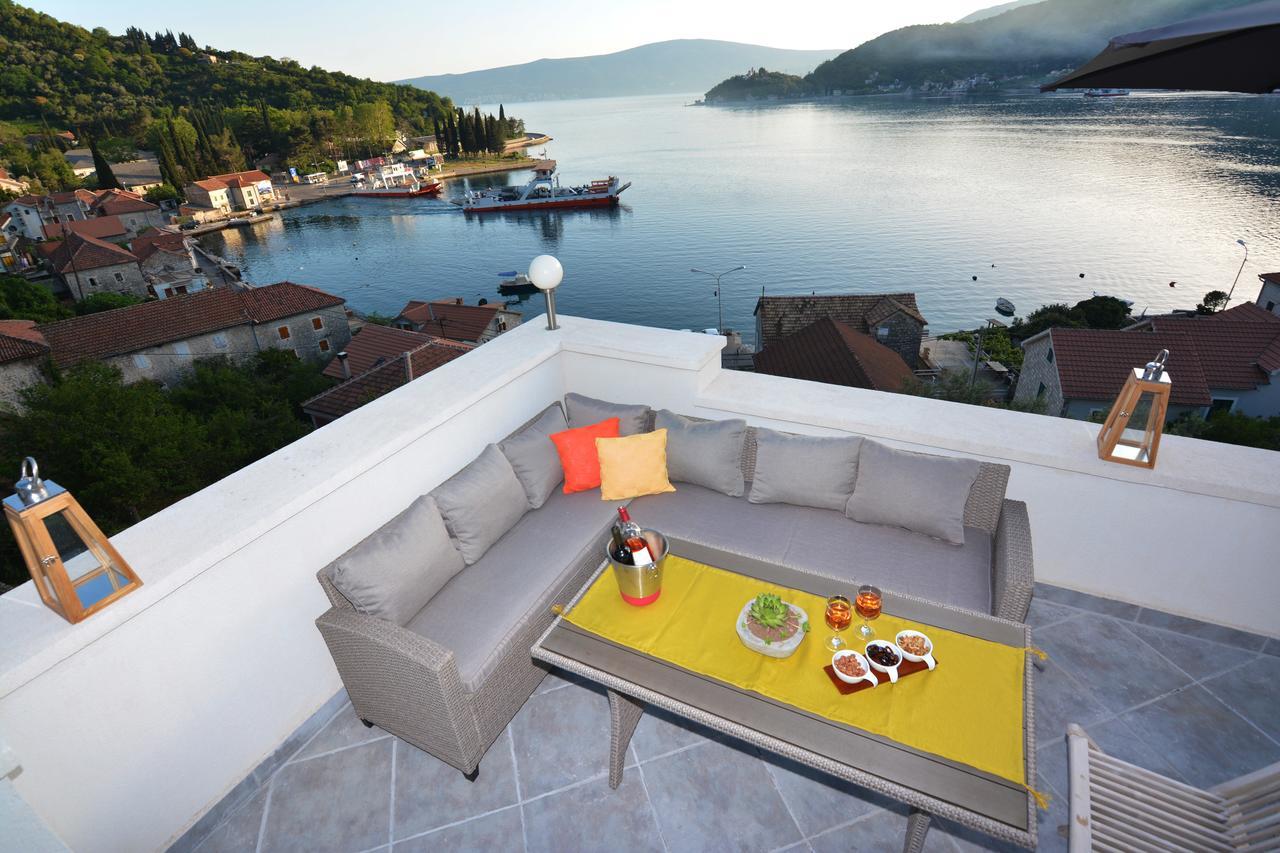 Tale House Montenegro Tivat Bagian luar foto