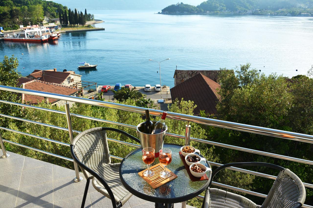 Tale House Montenegro Tivat Bagian luar foto