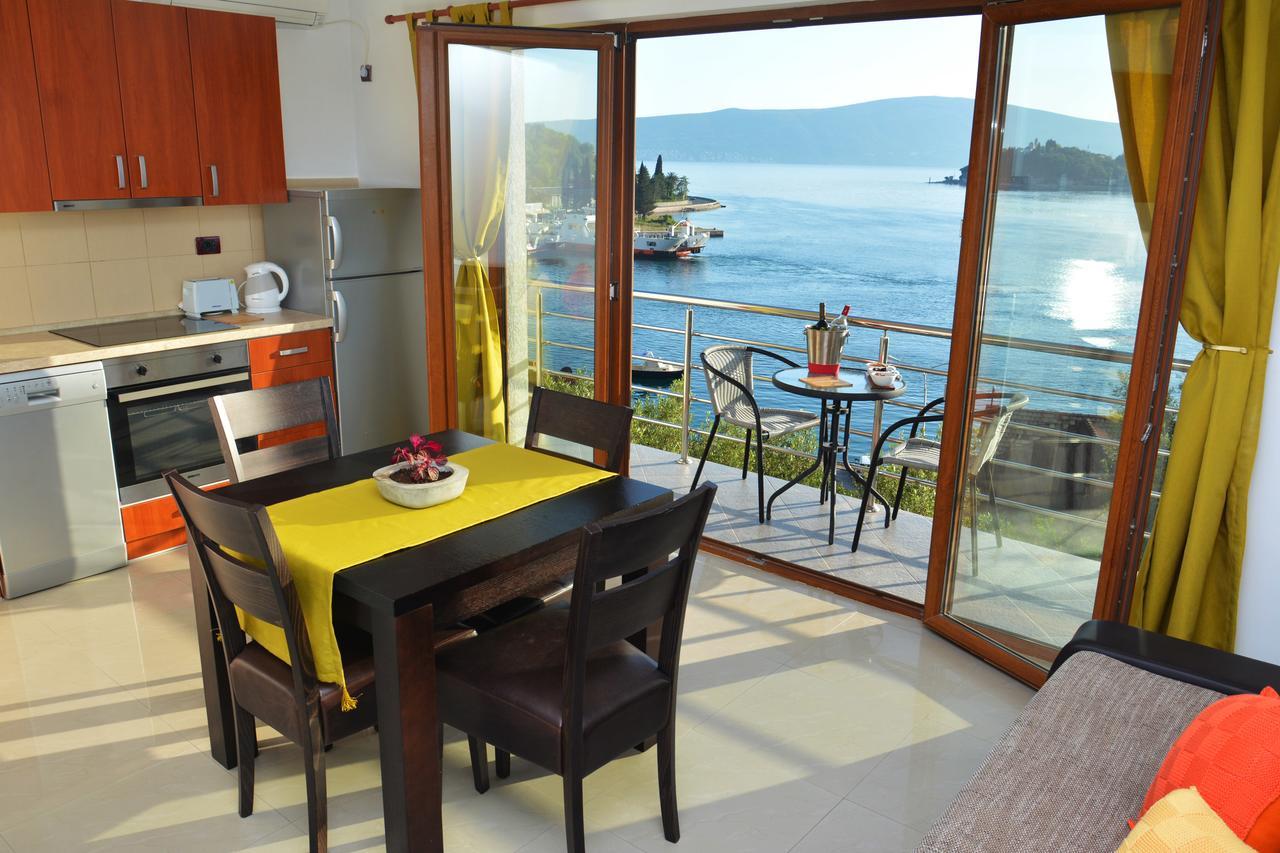 Tale House Montenegro Tivat Bagian luar foto
