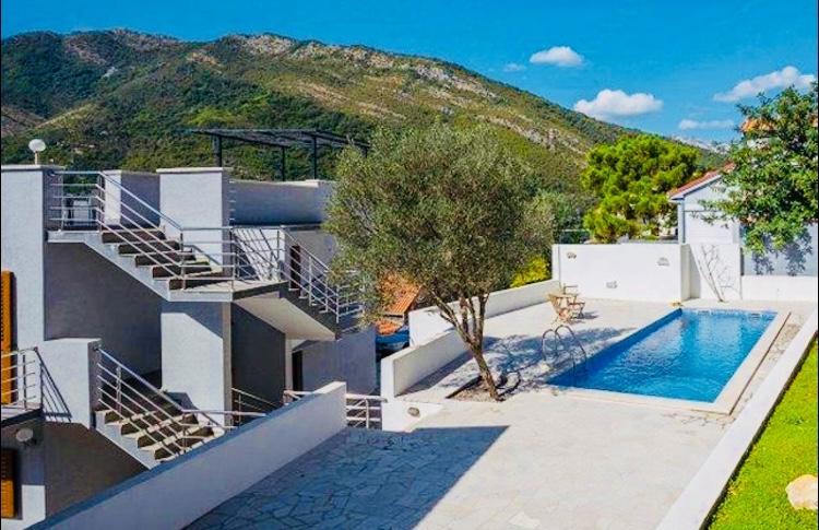 Tale House Montenegro Tivat Bagian luar foto